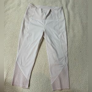 LuLuLemon / Wonen’s Capri Leggings / Size: 8
